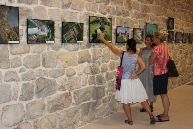 U Dubrovniku postavljena izložba Arheologija iz zraka
